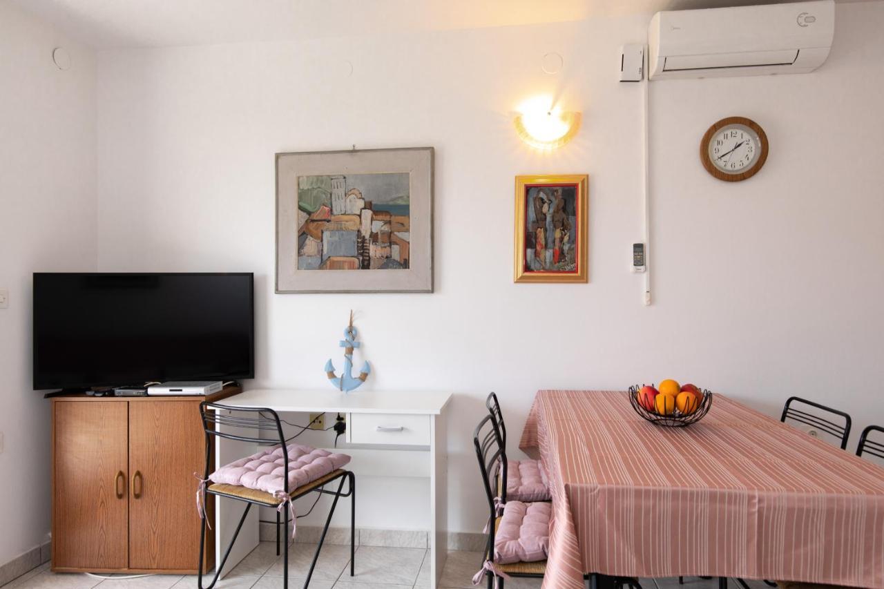 Apartment Valkovic 바슈카 외부 사진